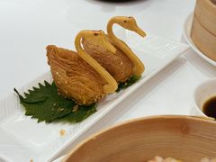 鲍鱼天鹅酥-白天鹅宾馆-宏图府餐厅