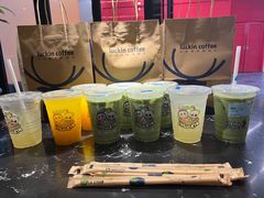 -瑞幸咖啡(卓越前海INTOWN店)