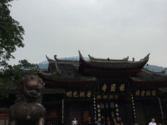 -峨眉山报国寺