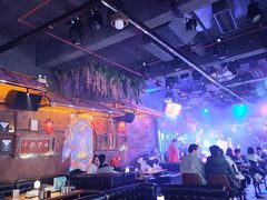 -喜鹊音乐酒馆(西街店)
