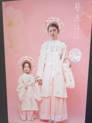 -十月摄影•专注孕婴童写真(汉口香港路店)