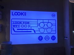 -LOOK眼镜·蔡司依视路配镜(宝山万达店)