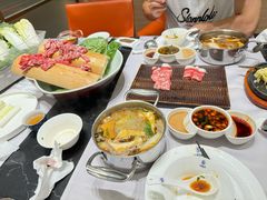 -红鼎豆捞·非遗鲍皇汤火锅(宝丰路店)