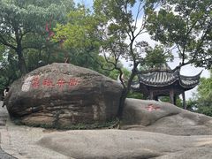 -灵岩山风景区