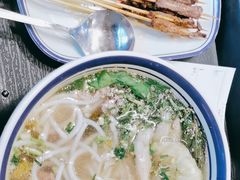 -云阿蛮云南生烫牛肉米线(奉贤路店)