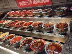 -老牌坊云南鱼豆花火锅(哈西万达店)