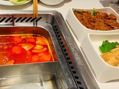 四宫格锅底-海底捞火锅(长宁路龙之梦店)