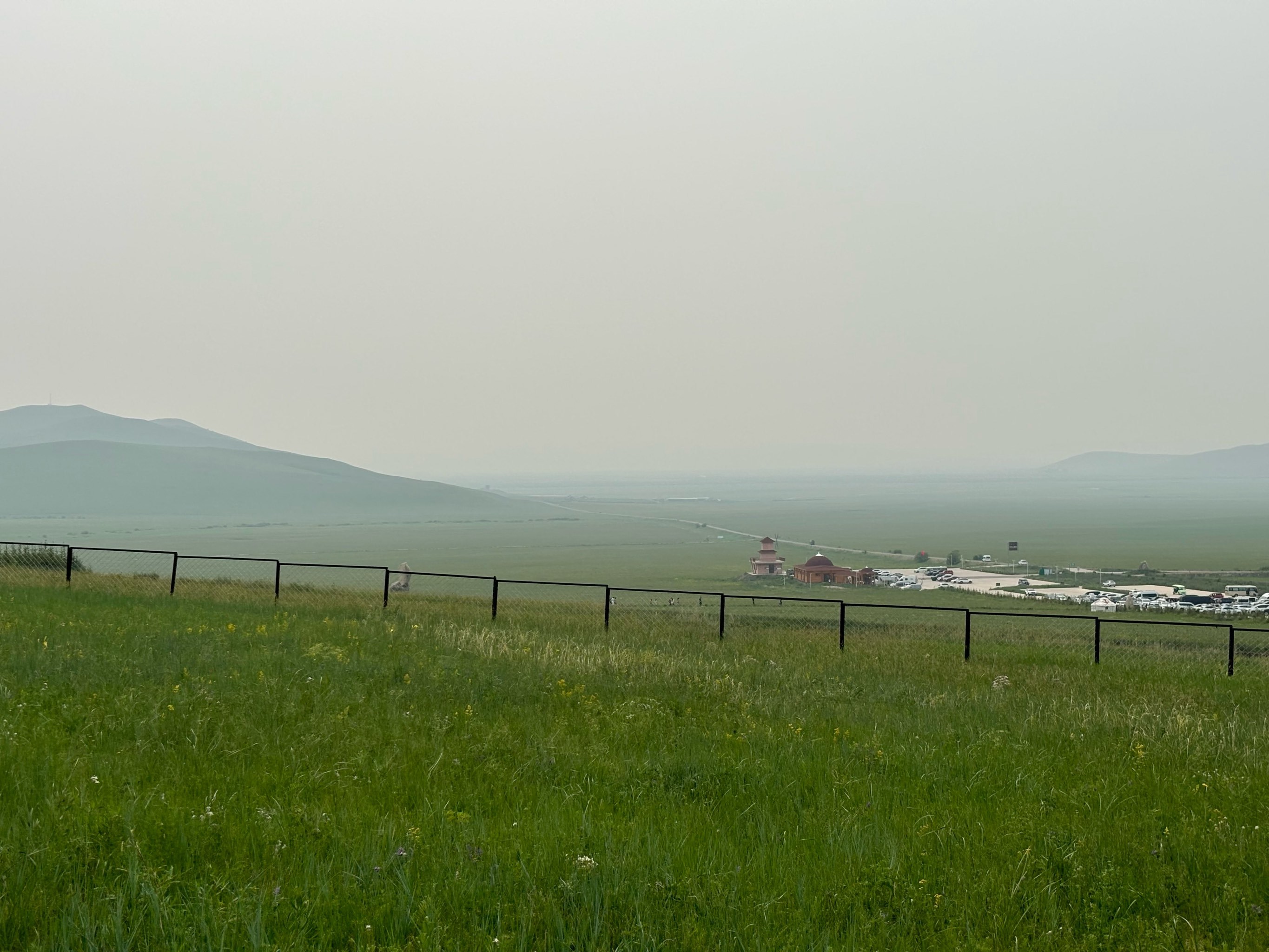 打卡乌兰山滑草