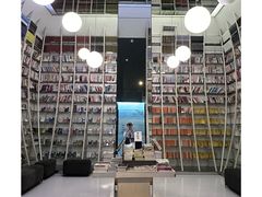 -钟书阁(松江泰晤士小镇店)