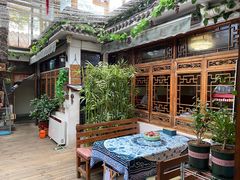 -丽江庭院·云南野生菌·海鲜火锅(鼓楼四合院店)