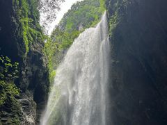 -龙水峡地缝景区