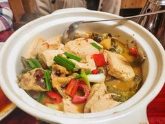 -芦茨金富饭庄·25年老字号·专做稻草鸡
