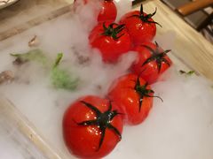 番茄脆菇沙拉-小大董·烤鸭(凤凰汇店)