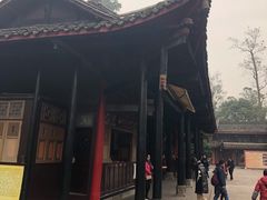 -峨眉山报国寺