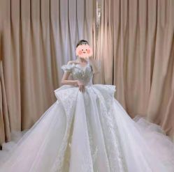 -艾米婚纱&婚礼策划