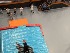 -极限PLAY运动娱乐新世界·团建派对潮玩休闲馆·室内蹦极高空游乐园