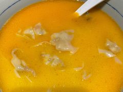 金汤黄鱼馄饨-蟹黄鱼·深夜面馆(巨鹿路店)
