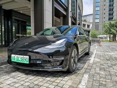 -TESLA 特斯拉(上海太古汇体验店)
