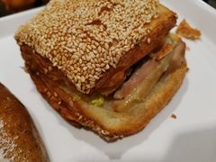 酱烧鸡腿可颂-85度C(广州东银广场店)