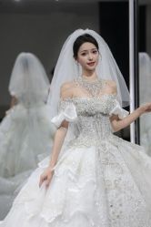 -LOVINA洛维娜婚纱礼服