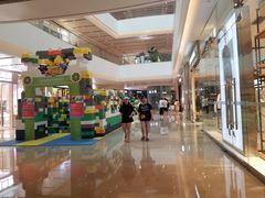 -王府井百货熙地港店
