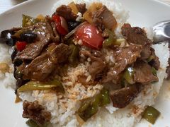 过油肉饭-上海交通大学新疆餐厅