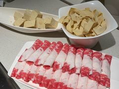 -海底捞火锅鲜切牛肉主题店(长寿路店)