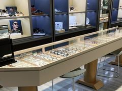 -宏宇眼镜蔡司依视路折扣店(兆佳眼镜城店)