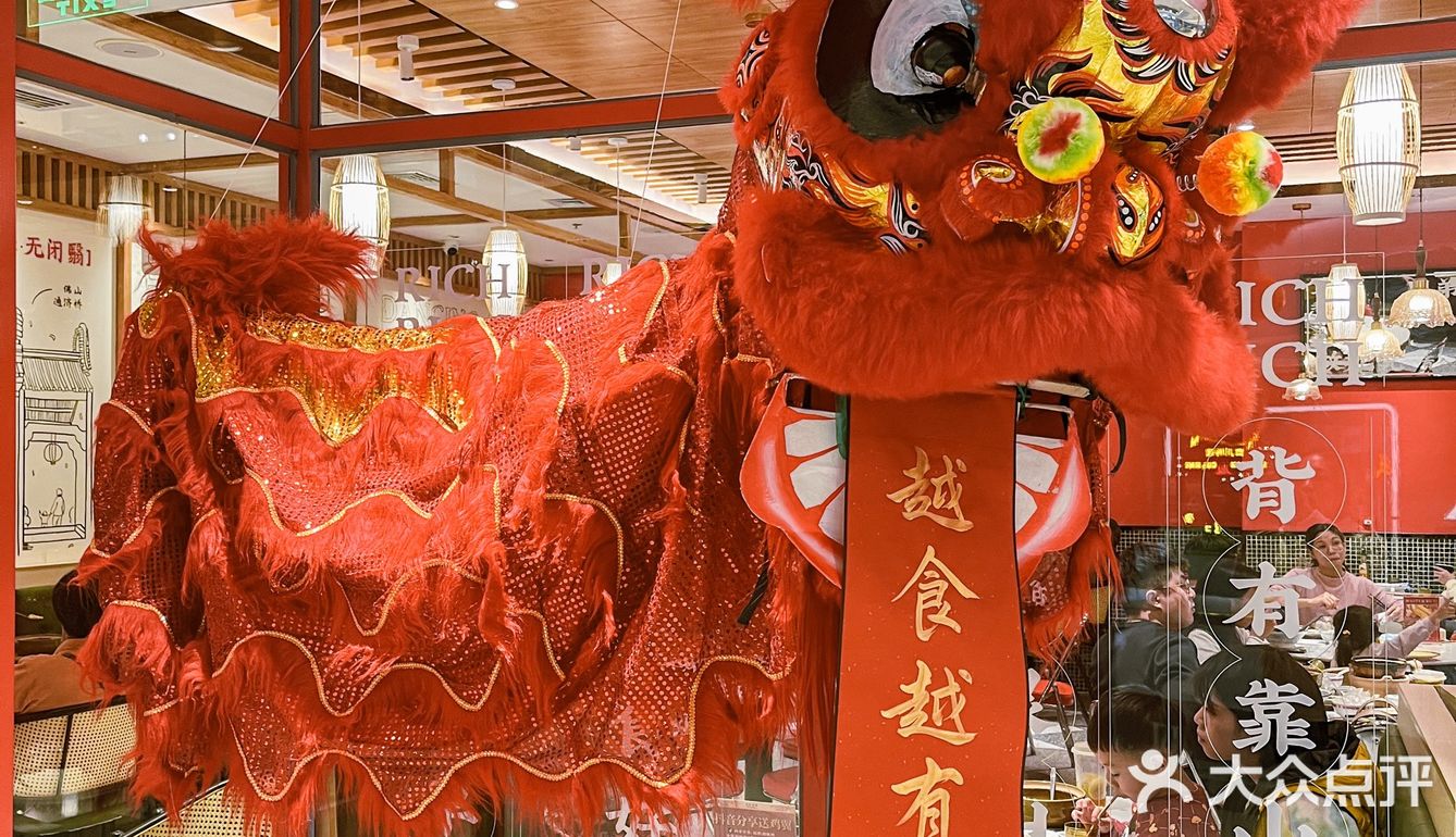 让美食博主念念不忘的煲仔饭竟然是…
