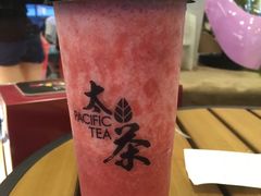 盐盐奶盖草莓冰-太平洋咖啡(五月花店)