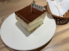-嗒令甜品·主题融合料理餐厅(首座时代店)