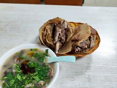 -洪峰浩老北京烧饼夹肉(角门路店)