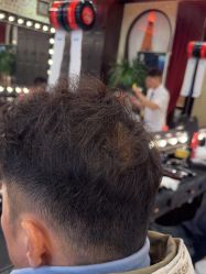 -东方先生国潮男士理发馆