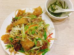 老头盖浇饭-老头盖浇饭(南京新街口明瓦廊宏光酒店店)