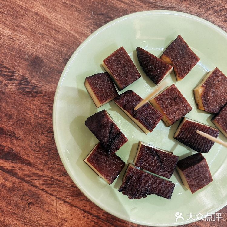 咖啡馆的无尽夏｜杨柳依依 夏日如期🌳