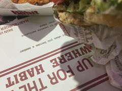 -The Habit Burger Grill 哈比特汉堡(爱琴海店)