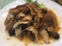 大鹏窑鸡-鹏城人家海鲜酒家·23年老字号(较场尾店)