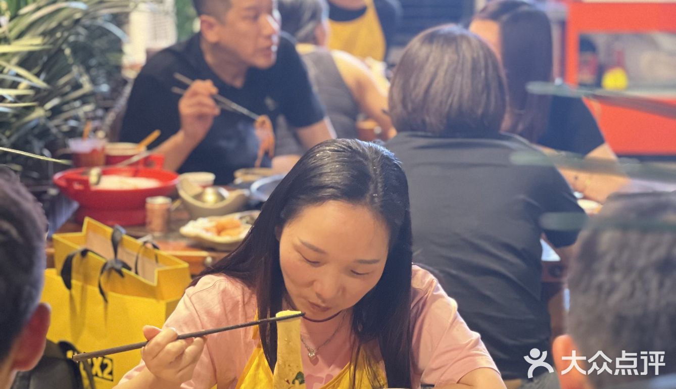 春天里｜安排一顿露天花园非遗原汤火锅