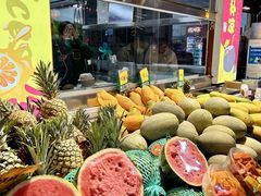 -三亚火车头万人海鲜广场