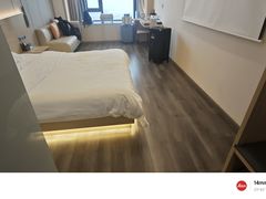 -欧辰国际酒店(重庆欢乐谷轻轨站店)
