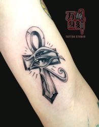 -SNOW TATTOO STUDIO