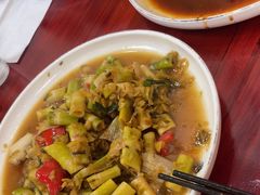 -芦茨金富饭庄·25年老字号·专做稻草鸡