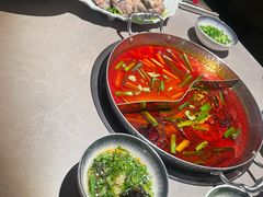 -伴山牛贵州黄牛肉火锅·苗疆非遗艺术餐厅(上海首店)