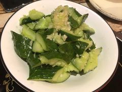 -虾弄弄海派小龙虾·牛羊蝎子火锅