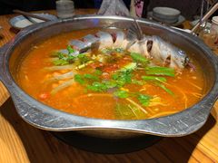 -野山舂·贵州现舂酸汤火锅(鸿通城店)