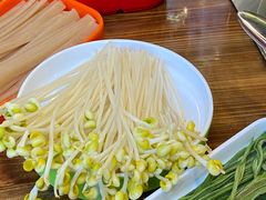 -拈签一笑黄牛肉辣卤串串