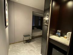 -Ting无边际江景酒店(重庆解放碑云端之眼店)