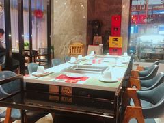 餐具摆设-重庆刘一手火锅(三峡广场直营店)