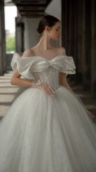 -Lady  Jane高端婚纱礼服馆