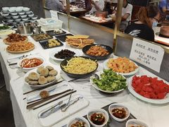 自助取餐区-东来顺饭庄(王府井步行街店)